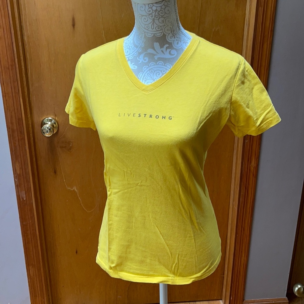 NIKE Livestrong tee. Size M
